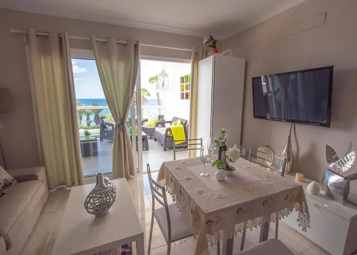 Casa Oceano On The Front Line With Amazing Sea Views דירה